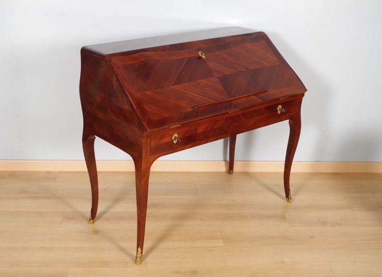 Bureau à pente Louis XV en placage d'amarante, vers 1750