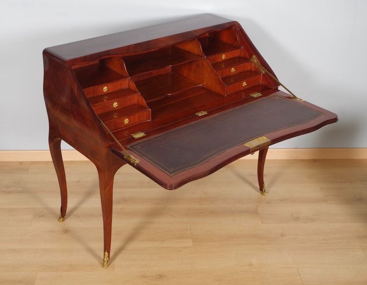 Bureau à pente Louis XV en placage d'amarante, vers 1750