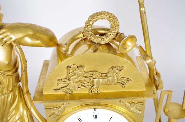 Empire-Uhr, signiert Pierre Dupuis in Paris, vergoldete Bronze, um 1810