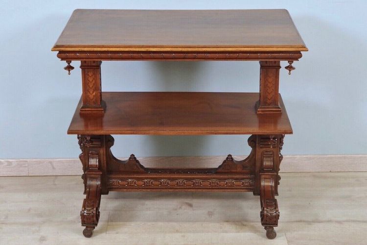Renaissance tea table in carved walnut – circa 1900