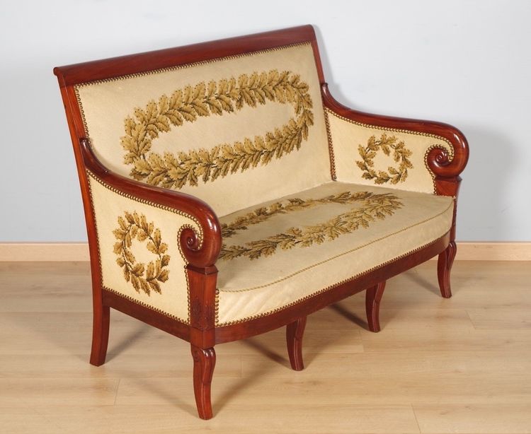 Ein Paar Mahagoni-Sofas aus der Restaurationszeit, um 1815