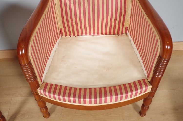 Ein Paar Bergère-Stühle aus geschnitztem Mahagoni aus der Restaurationszeit, um 1815