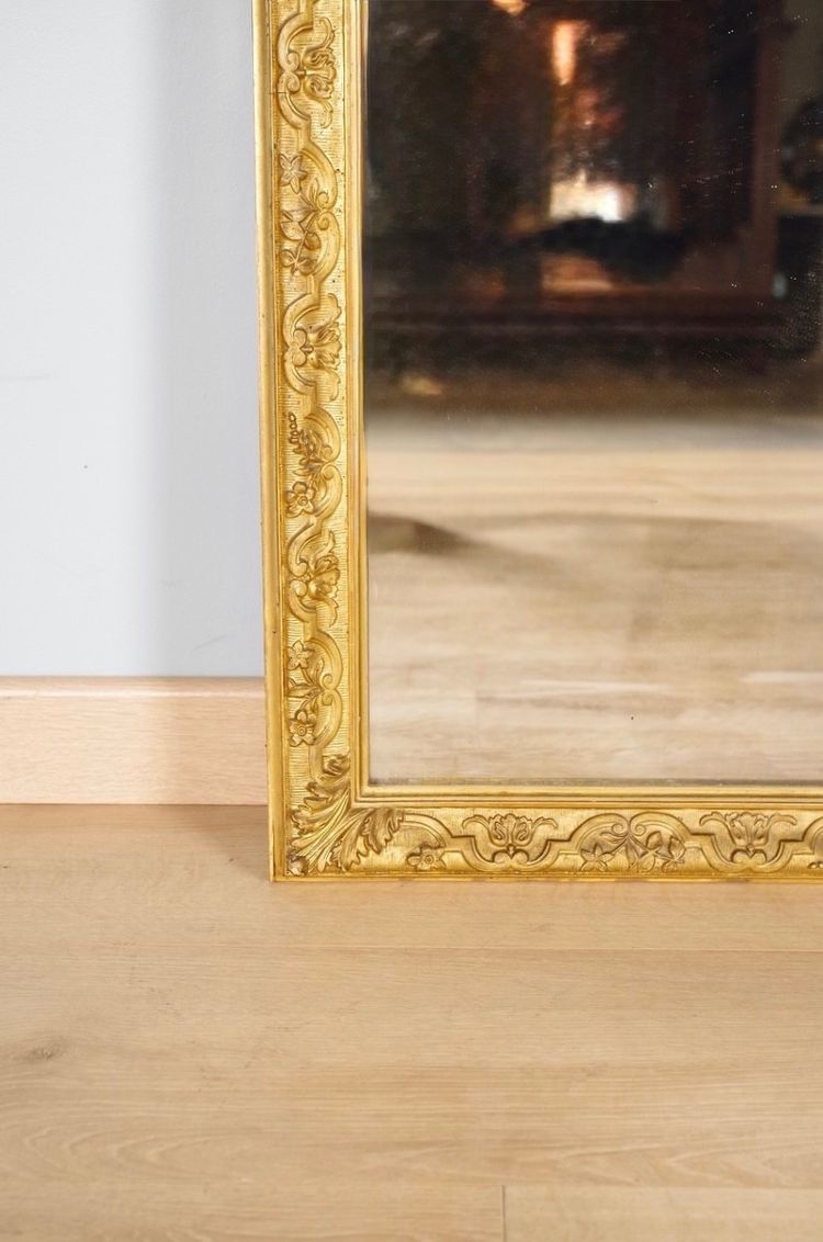 Grande specchio Luigi XIV in legno e stucco dorato, circa 1880.