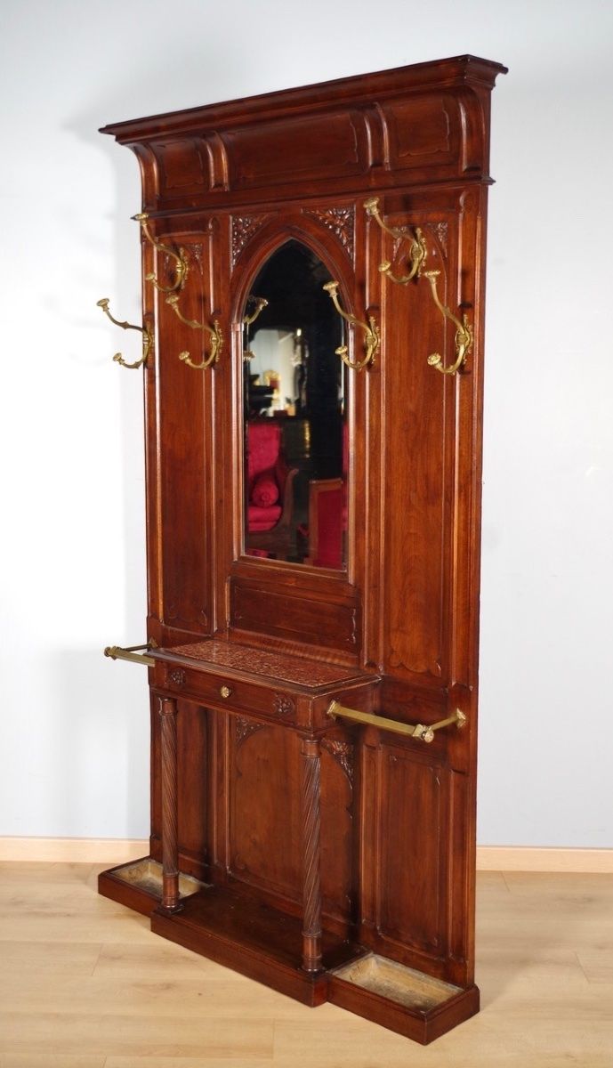 Gothic coat rack with mirror in carved walnut, circa 1900