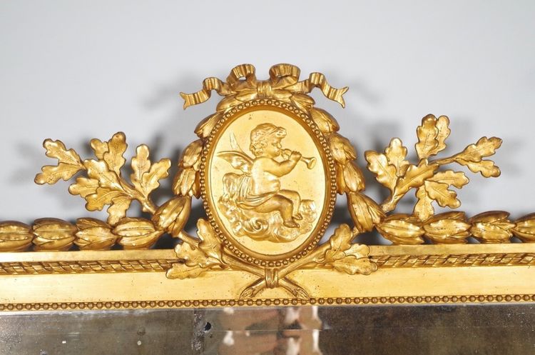 Grand miroir Louis XVI en bois doré à la feuille, vers 1880