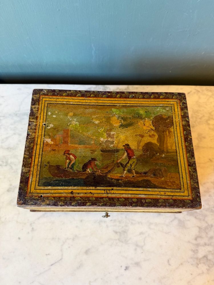 Lacquered wooden box, early 19th century