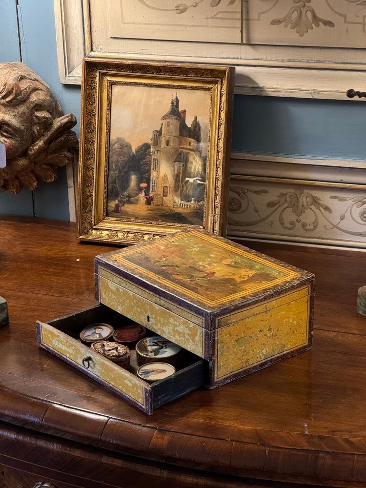 Lacquered wooden box, early 19th century