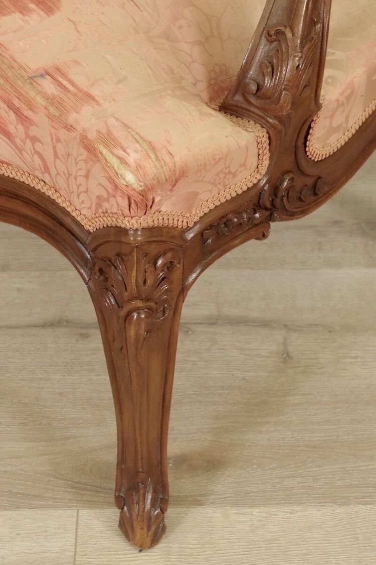 Paire de fauteuils à la Reine Louis XV en noyer sculpté – vers 1900