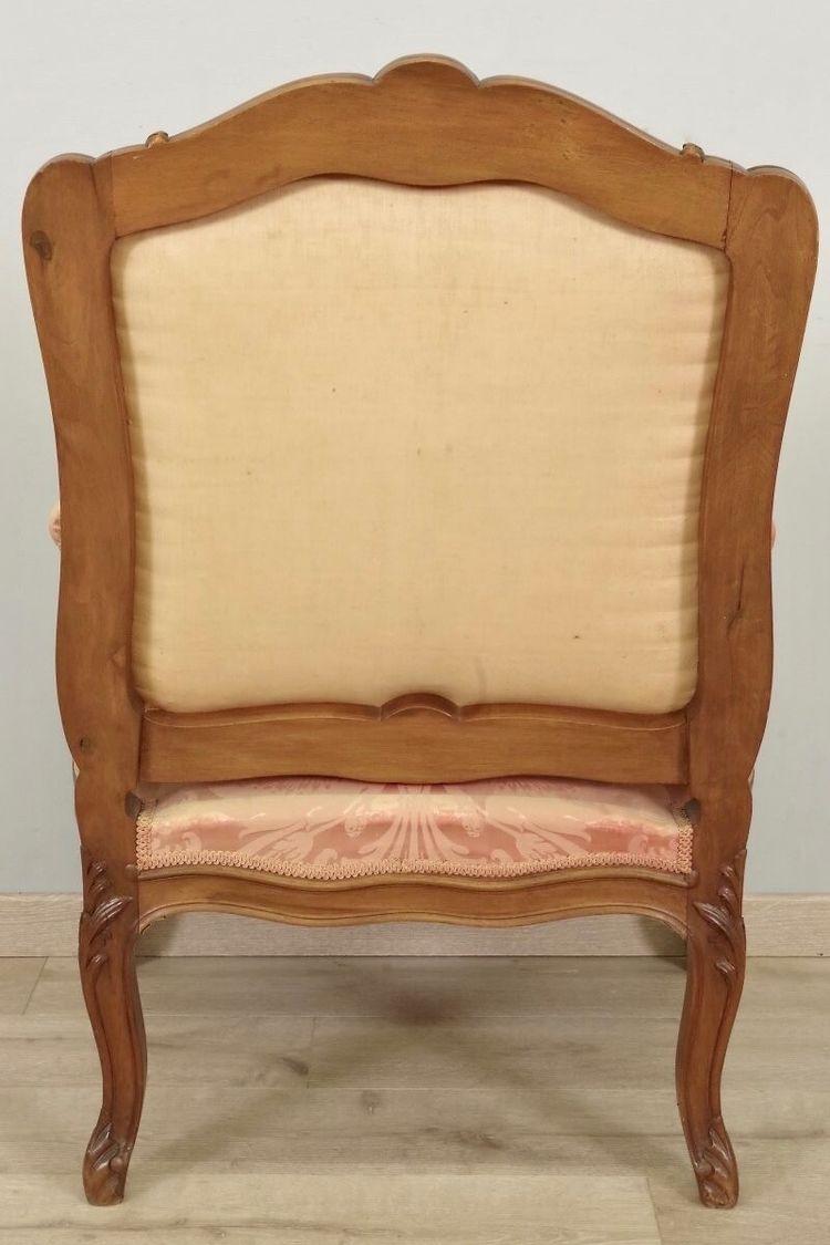 Paire de fauteuils à la Reine Louis XV en noyer sculpté – vers 1900