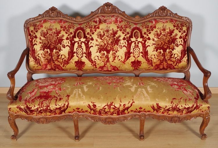 Large Regency sofa in carved walnut, circa 1900