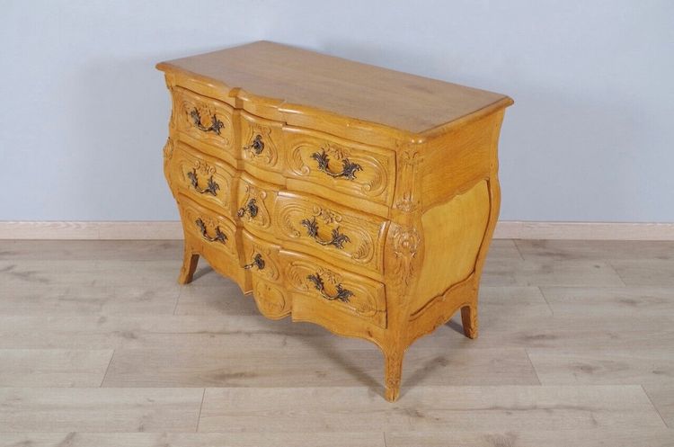 Kommode im Stil Louis XV aus heller Eiche mit geschwungener Front, um 1950