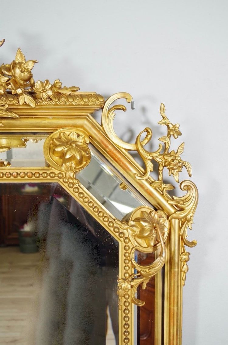 Miroir à parecloses Napoléon III en bois doré, vers 1880
