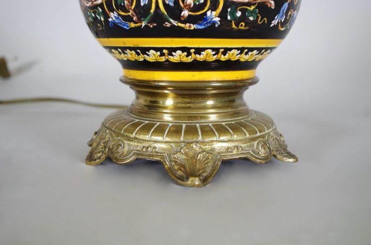 Gien earthenware lamp in the Italian Renaissance style, 20th century