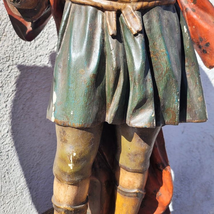 Pair of figures, Saints in polychrome carved wood, 17th century