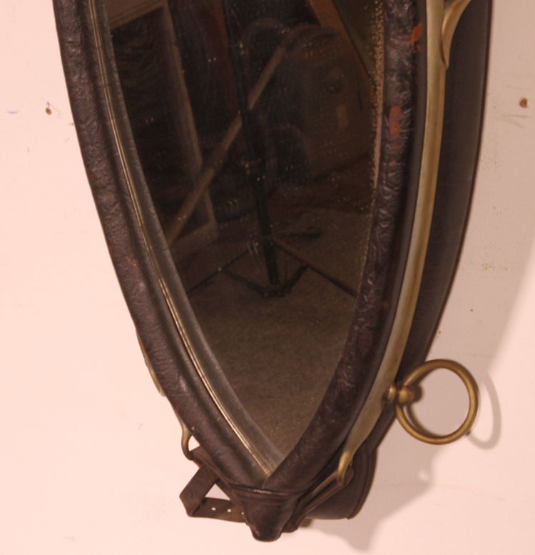 miroir formé à partir d'un harnais de cheval en cuir