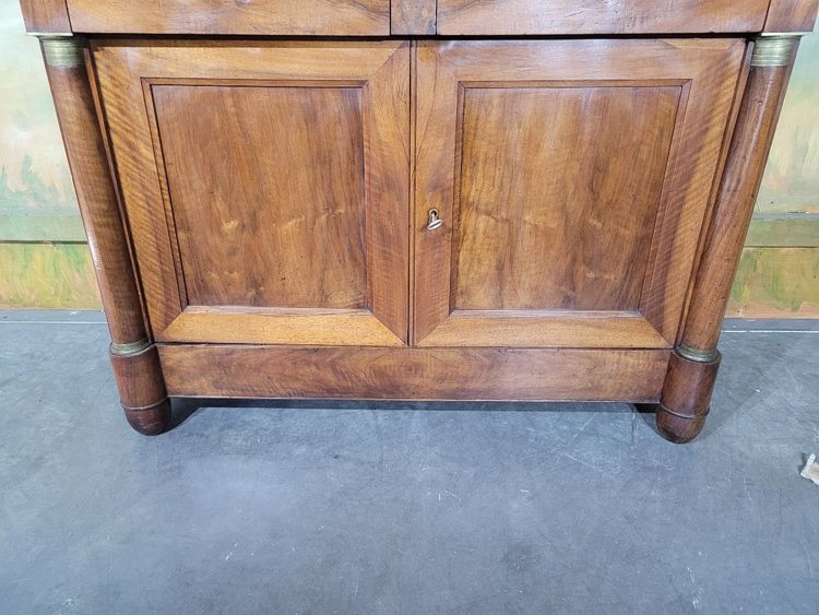 Buffet in noce in stile Impero, diviso in due parti