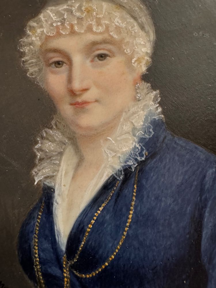 Portrait miniature signée  d’une dame de qualité.