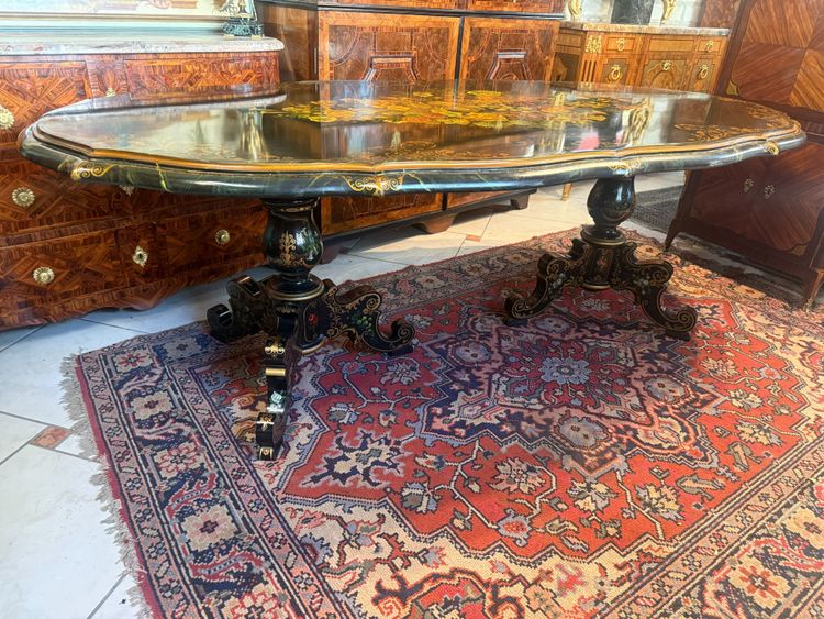 NAPOLEON III DINING TABLE
