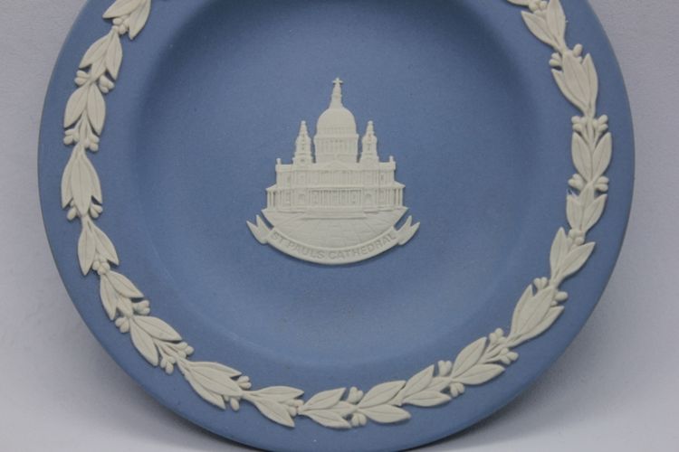 Rare Coupe Commémorative Wedgwood Jasperware – ST PAUL CATHEDRAL