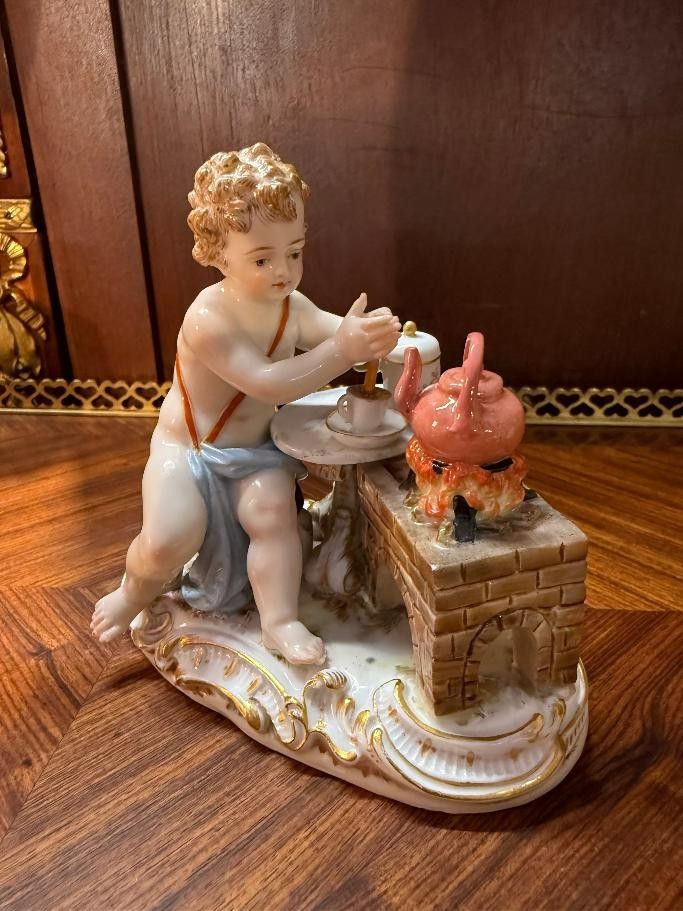 PORCELAINE de MEISSEN figurine « ALLEGORIE LE FEU » par Joachim KANDLER