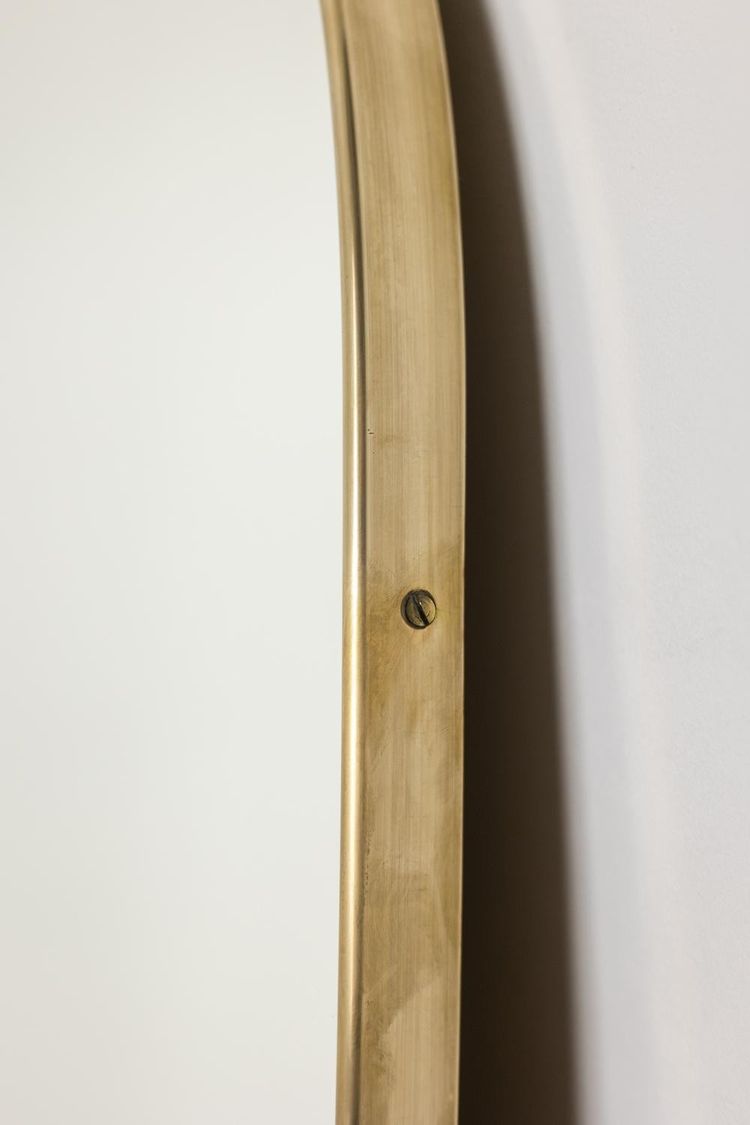 Gio Ponti, dans le style de. Miroir cerclé de laiton doré. 1980′ LS6639B7290/5P