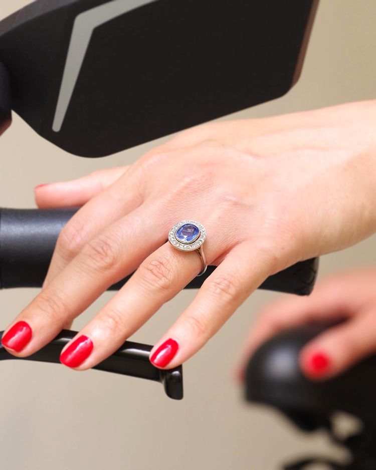 Bague Art Deco 1,95 ct saphir Ceylan non chauffé en platine 
