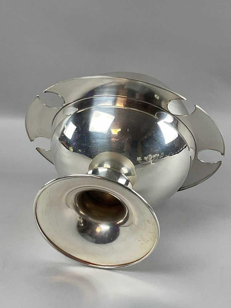 Secchiello da champagne Saturno in stile Art Déco con porta flûte.