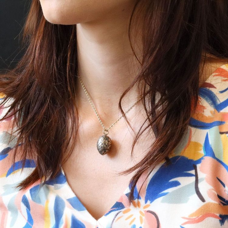Pendentif œuf ouvrant argent et vermeil