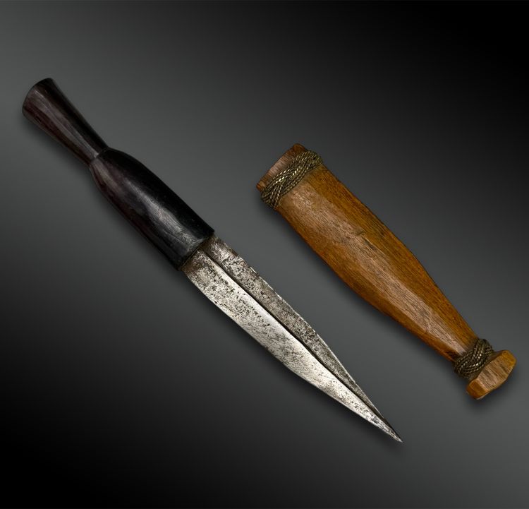KNIFE - Shona culture, Zimbabwe - Early 20th century
