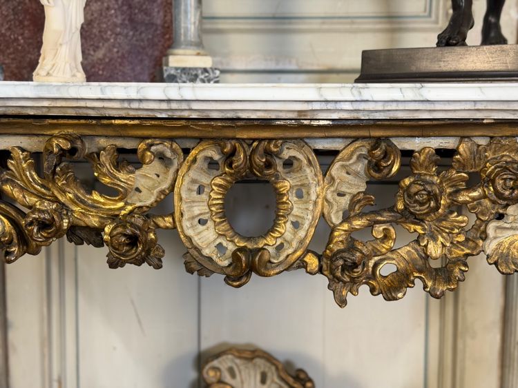 Consolle in legno dipinto e dorato, Italia, XVIII secolo