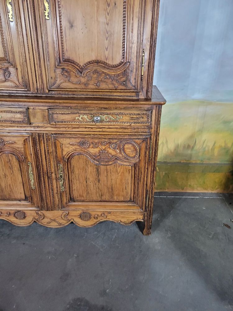 Zweiteiliges Bergbuffet aus Tanne