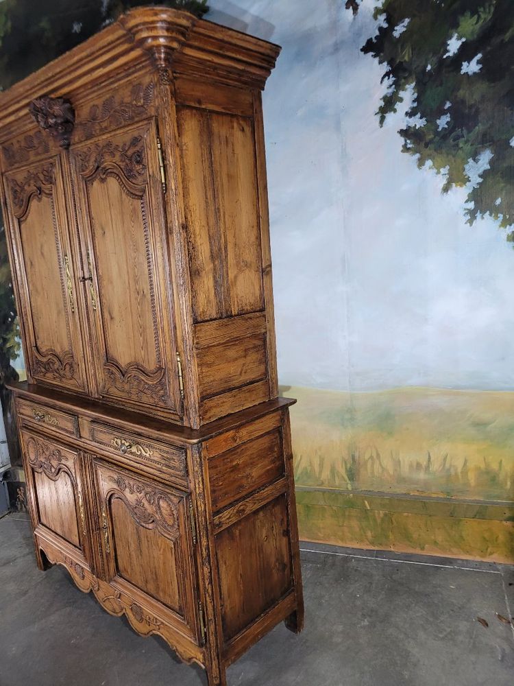Zweiteiliges Bergbuffet aus Tanne