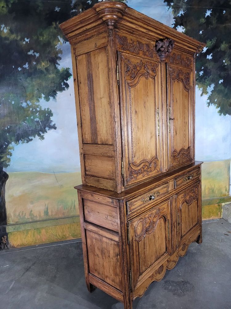 Zweiteiliges Bergbuffet aus Tanne