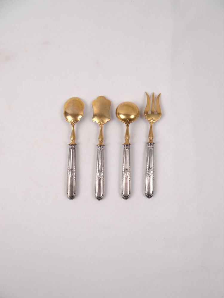 Service à mignardise Art Déco en argent tête de minerve & métal doré début XXe
