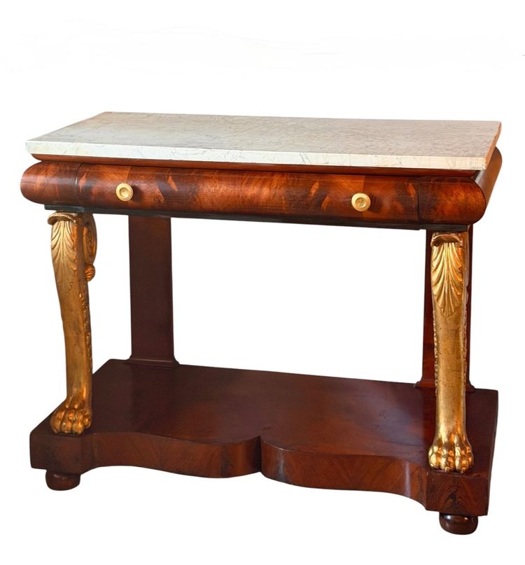 Importante console en acajou et placage d'acajou. Italie, début du XIXe siècle. 