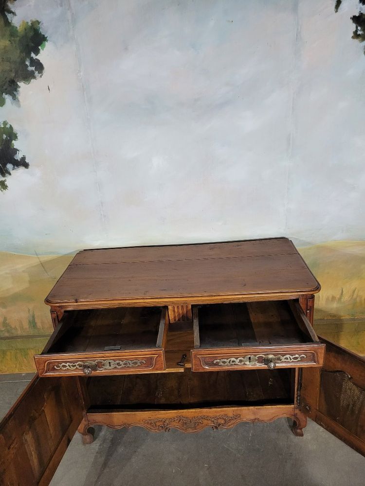 Buffet Louis XV en noyer
