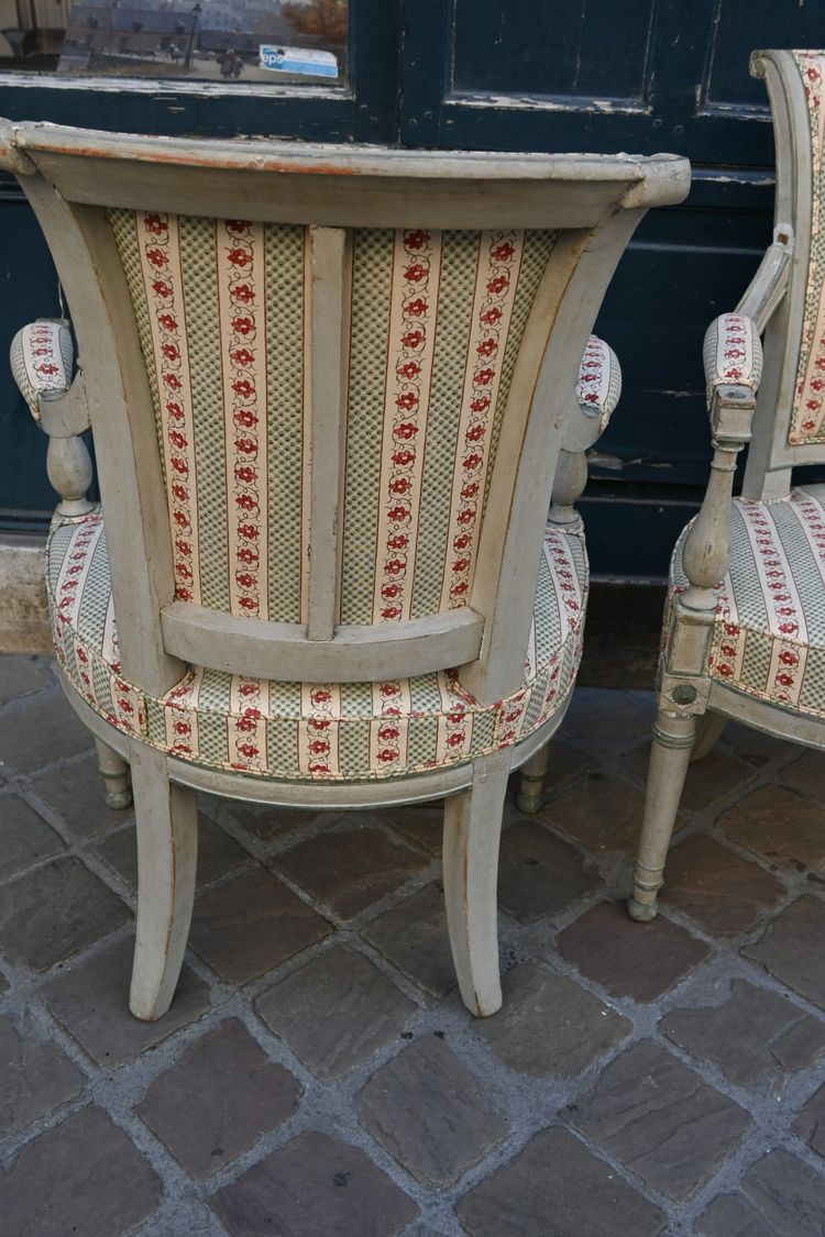 Paire d élégants fauteuils d époque Directoire fin XVIII