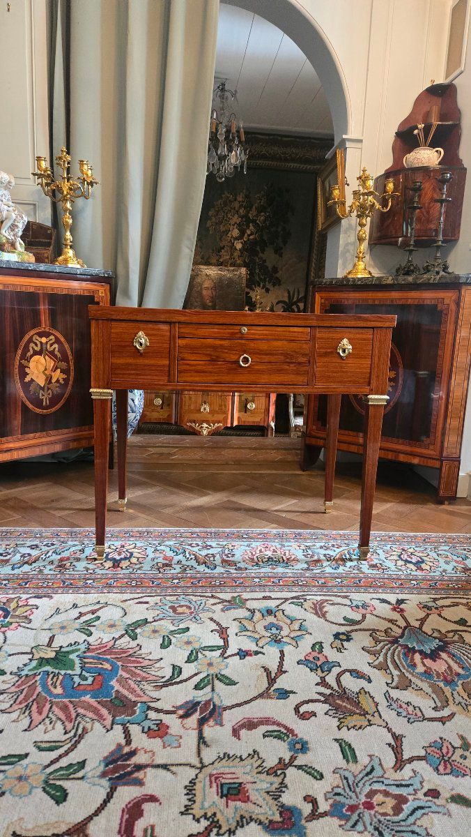 A versatile table from the Louis XVI period.
