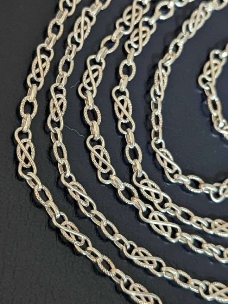Antike, 140 cm lange Halskette, silberne Sautoir-Halskette mit verstellbarer Schnalle, um 1890