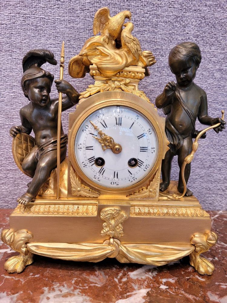 pendule Louis XVI:  L' Amour triomphant de la guerre"  , Bronze Doré et Patiné