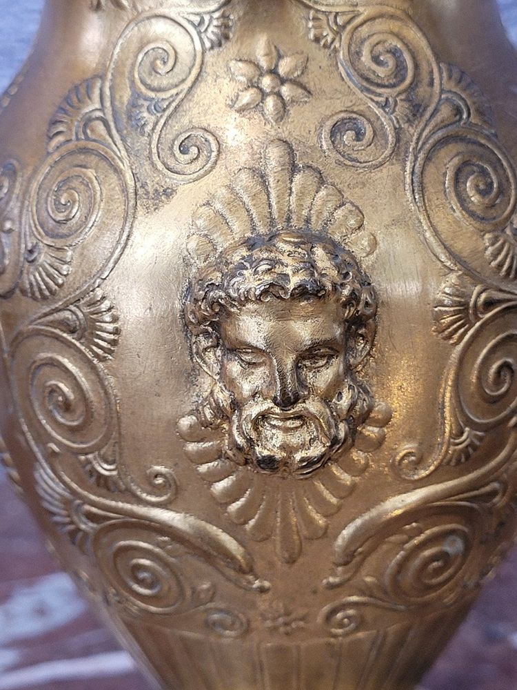 Paire De Vases De Style Grec LEVILLAIN et BARBEDIENNE