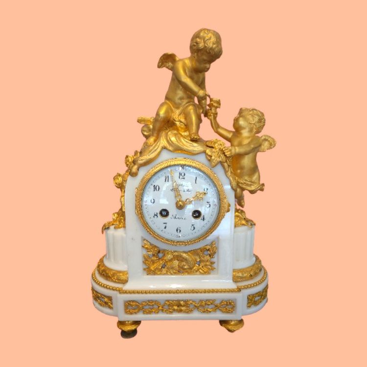 Pendule Louis XVI Aux Amours, signée LEPAUTE