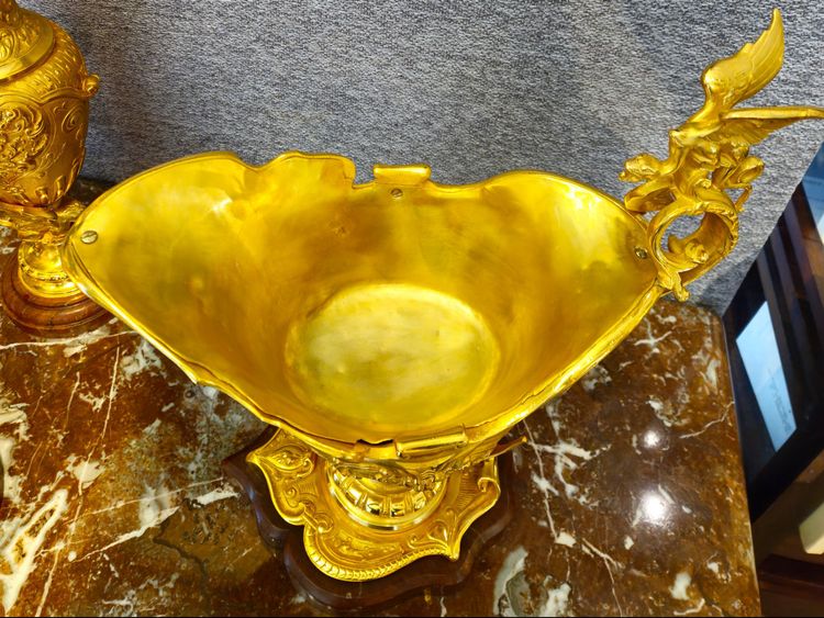 Importante Garniture En Bronze Doré