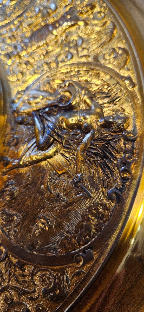 Grande Aiguière Et Son Bassin En Bronze Ciselé Et Doré