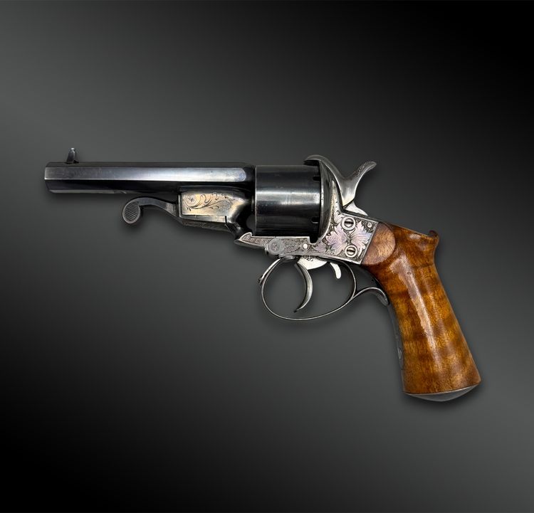 COFFRET contenant un REVOLVER Javelle - Saint-Etienne, France - 1860-1880