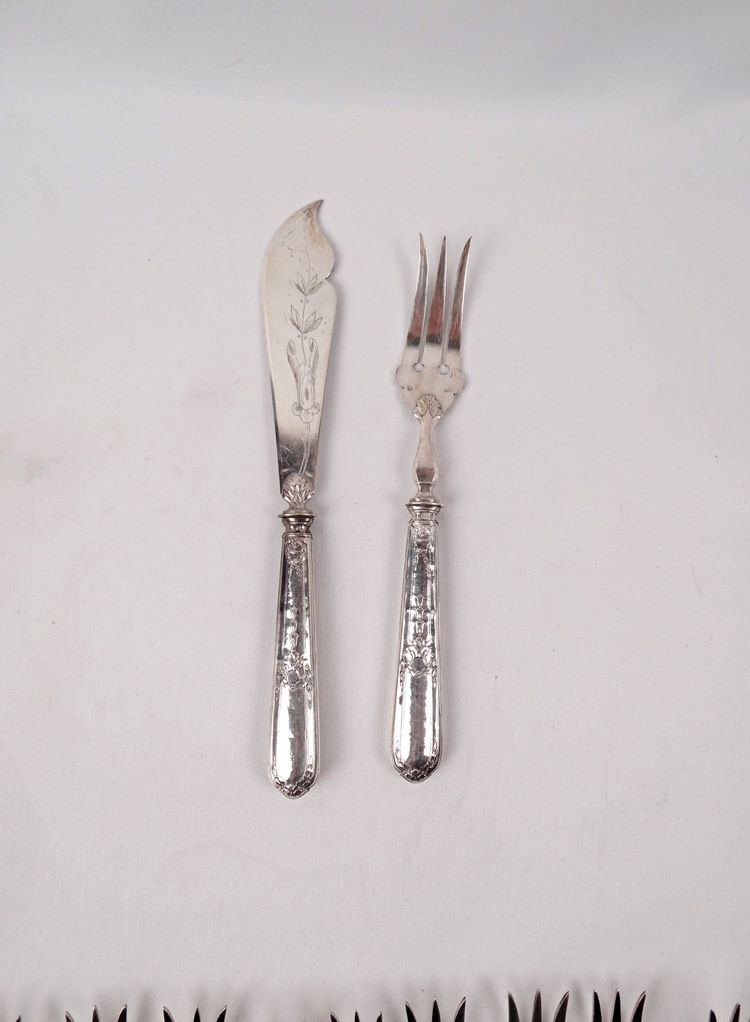 Couverts à poisson en argent 12 personnes style Louis XVI J. Blum Joaillier Strasbourg XIXe