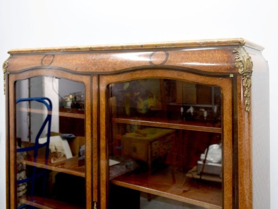 Libreria in stile transizione intarsio e piano in marmo bronzo dorato