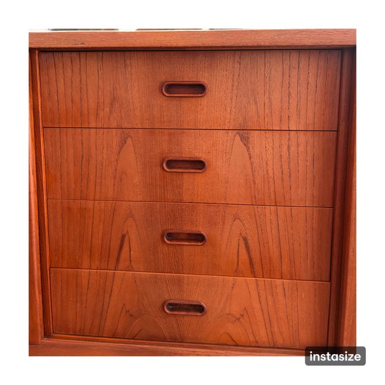 Skandinavisches Sideboard