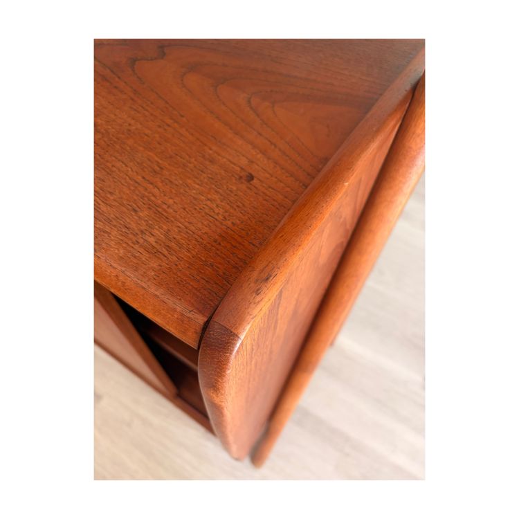 Skandinavisches Sideboard