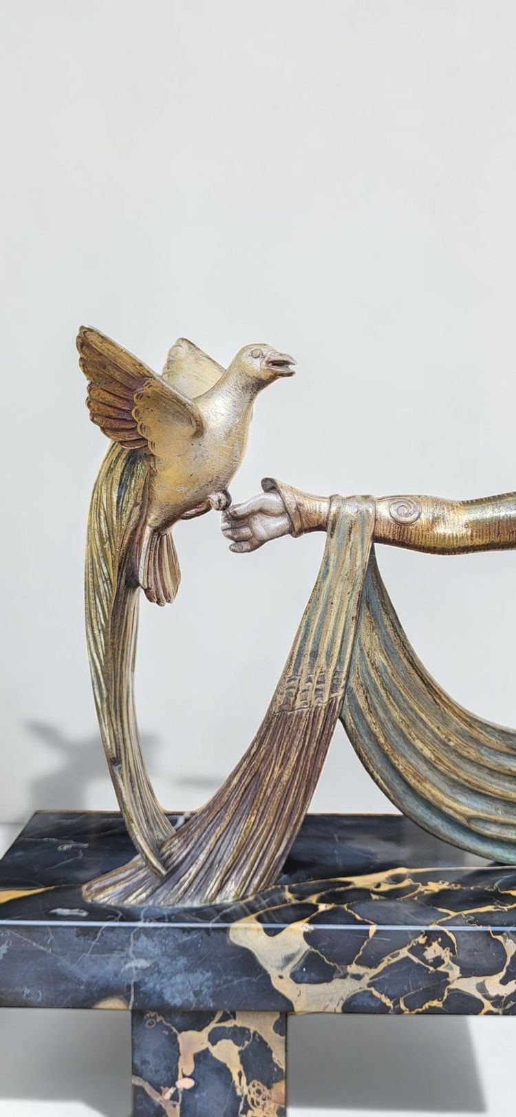Bronzeskulptur im Art-Deco-Stil, signiert H. Molins